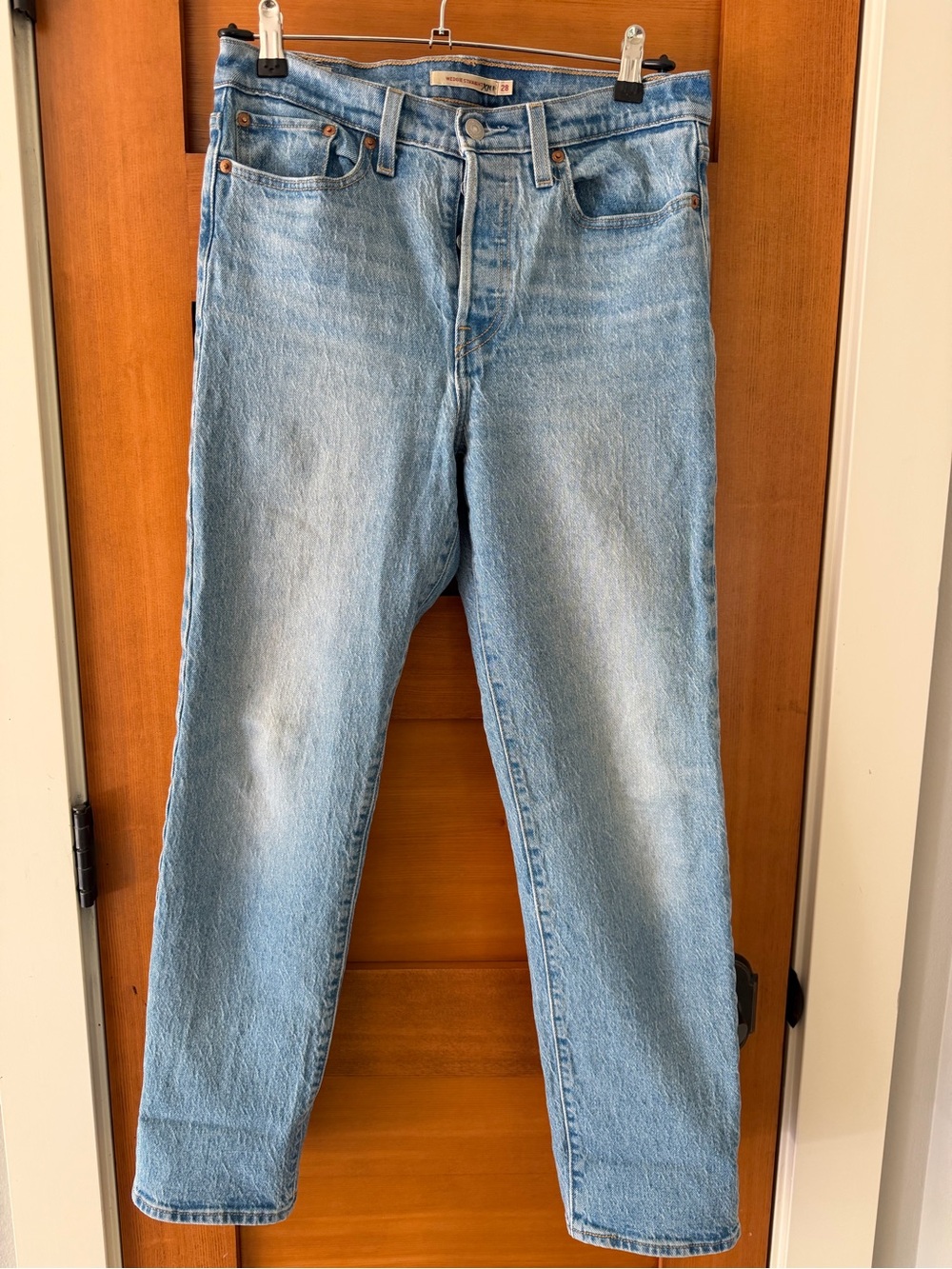 Levi’s Wedgie Straight 28 Button Fly 27” Inseam